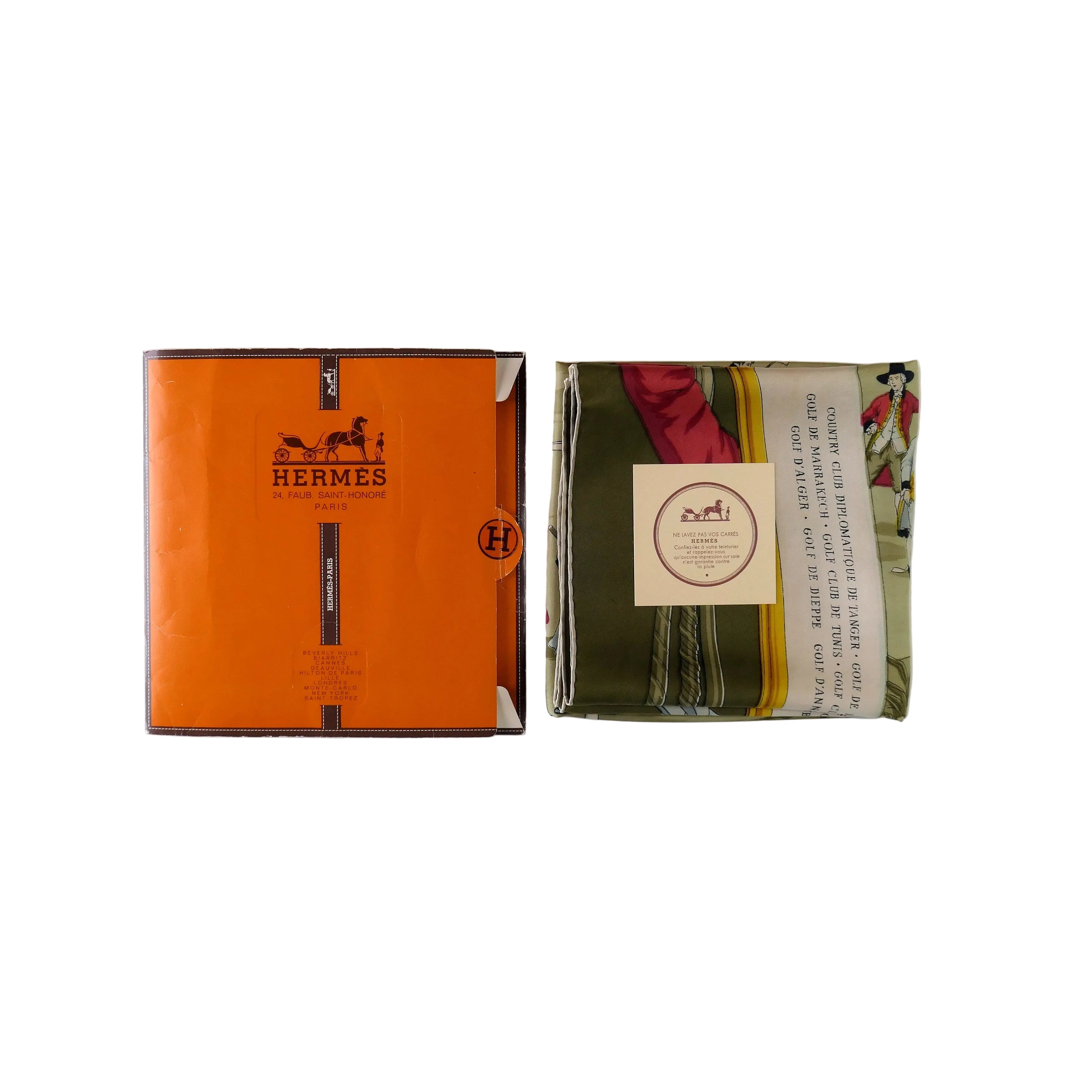 Carré Hermès Noble et très ancien jeu de golf 90 cm soie, pochette d'origine Hermès 24 Faub Saint-Honoré