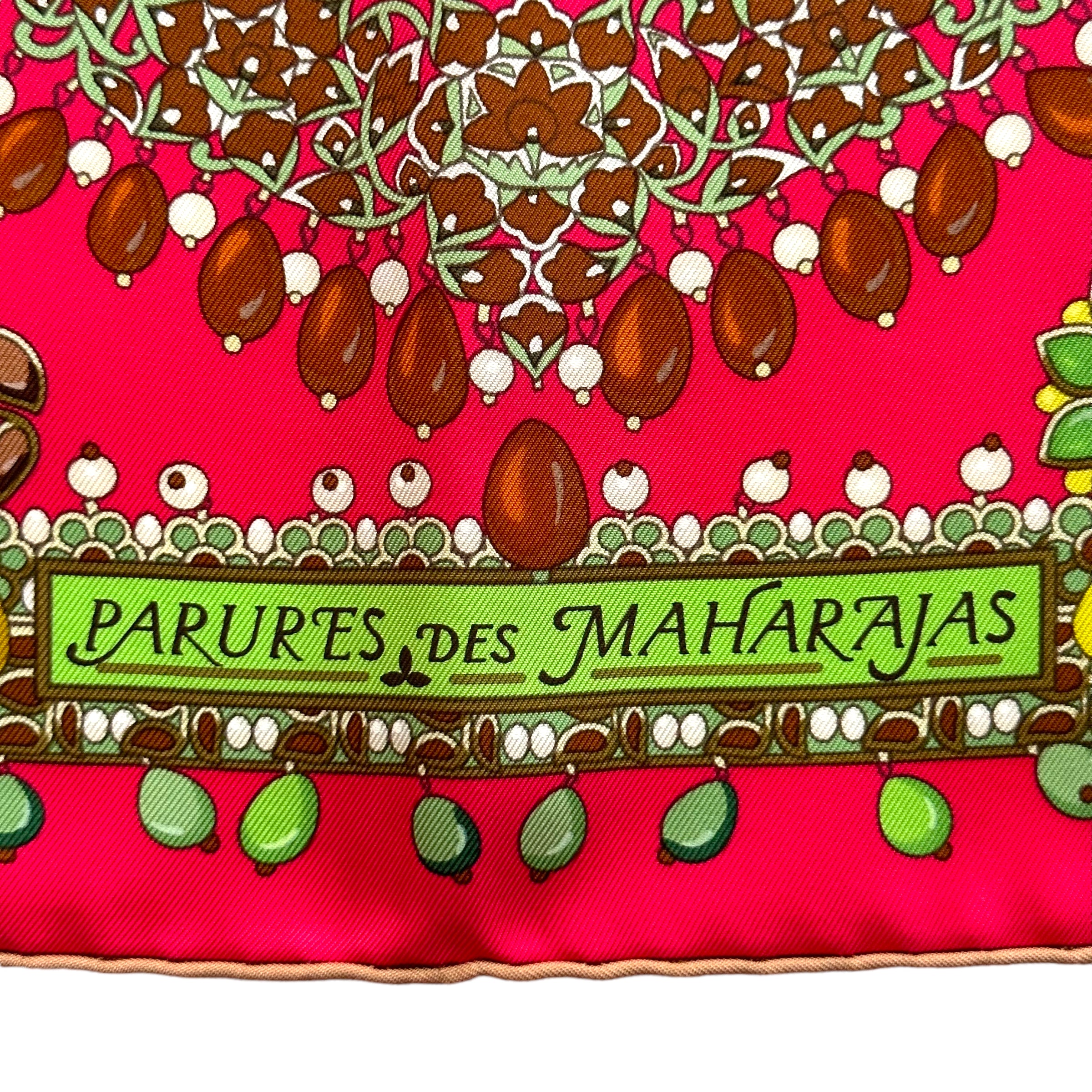 foulard-carre-hermes-parures-des-maharajas-fuschia