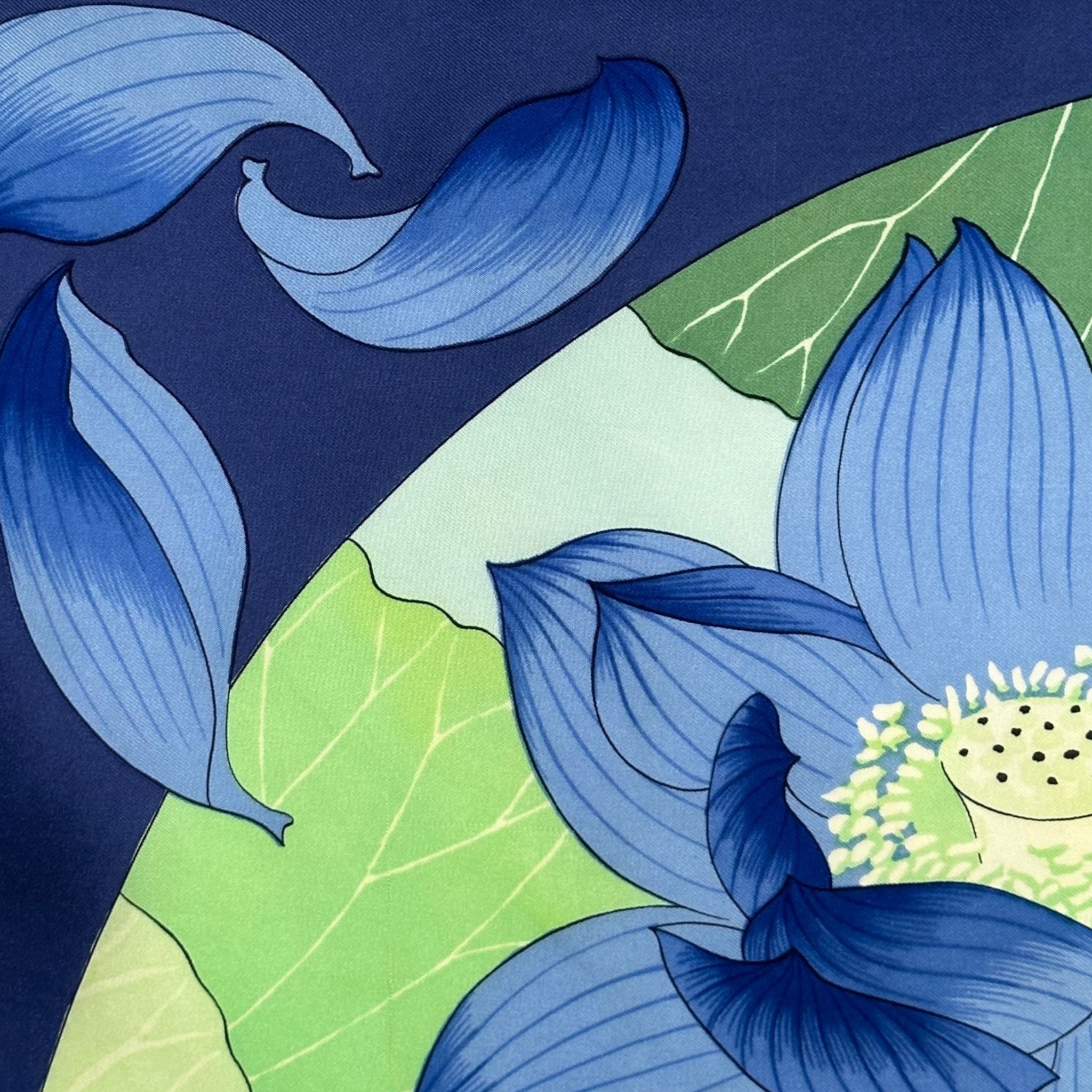 Fleurs de lotus - FOULARD HERMES 90 CM