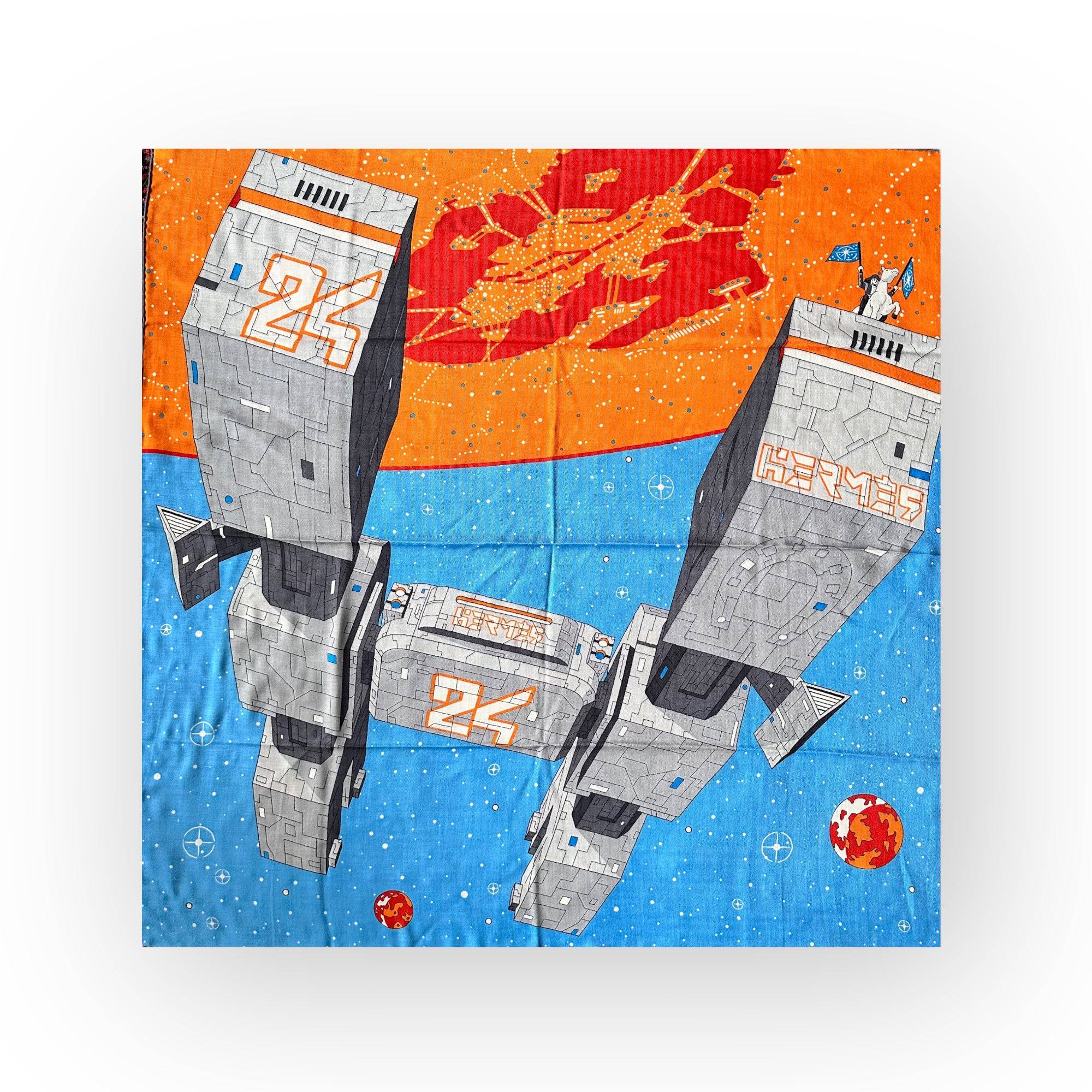 hermes-odyssey-foulard-hermes-orange-bleu-vaisseau-spatial-dessine-par-daiske-nomura-orange