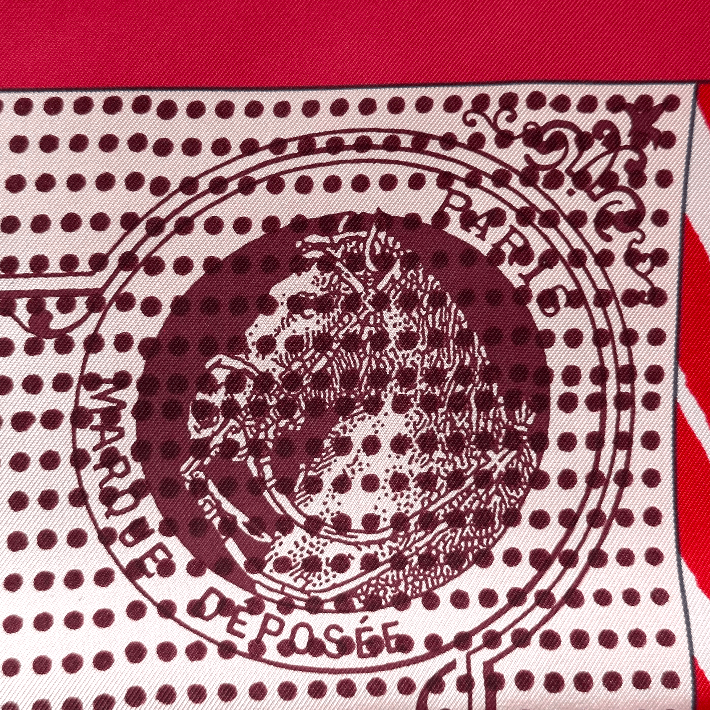 carre-foulard-hermes-manufacture-de-boucleries-detail-tete-cheval