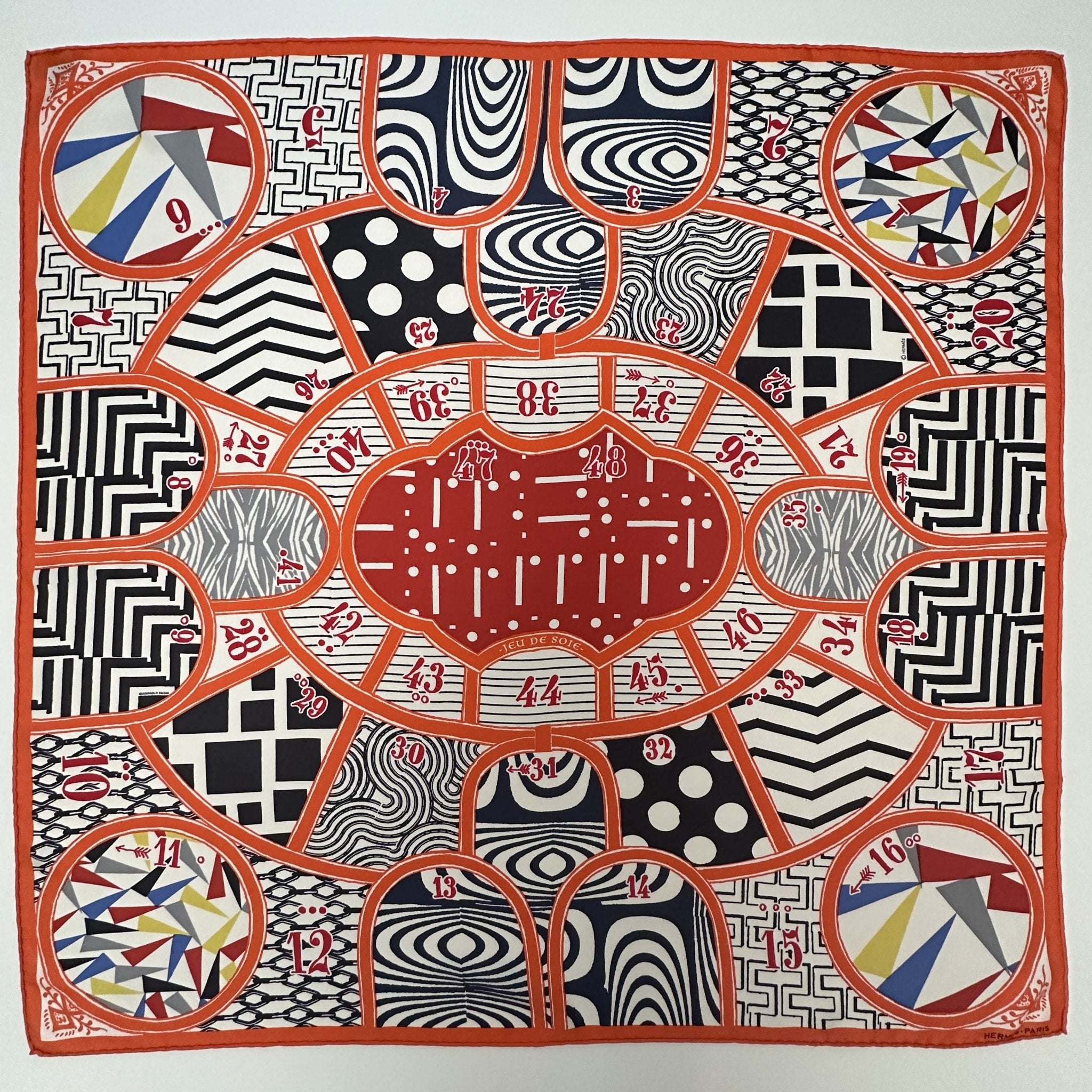 Foulard Hermès Jeu de soie orange creme et marine