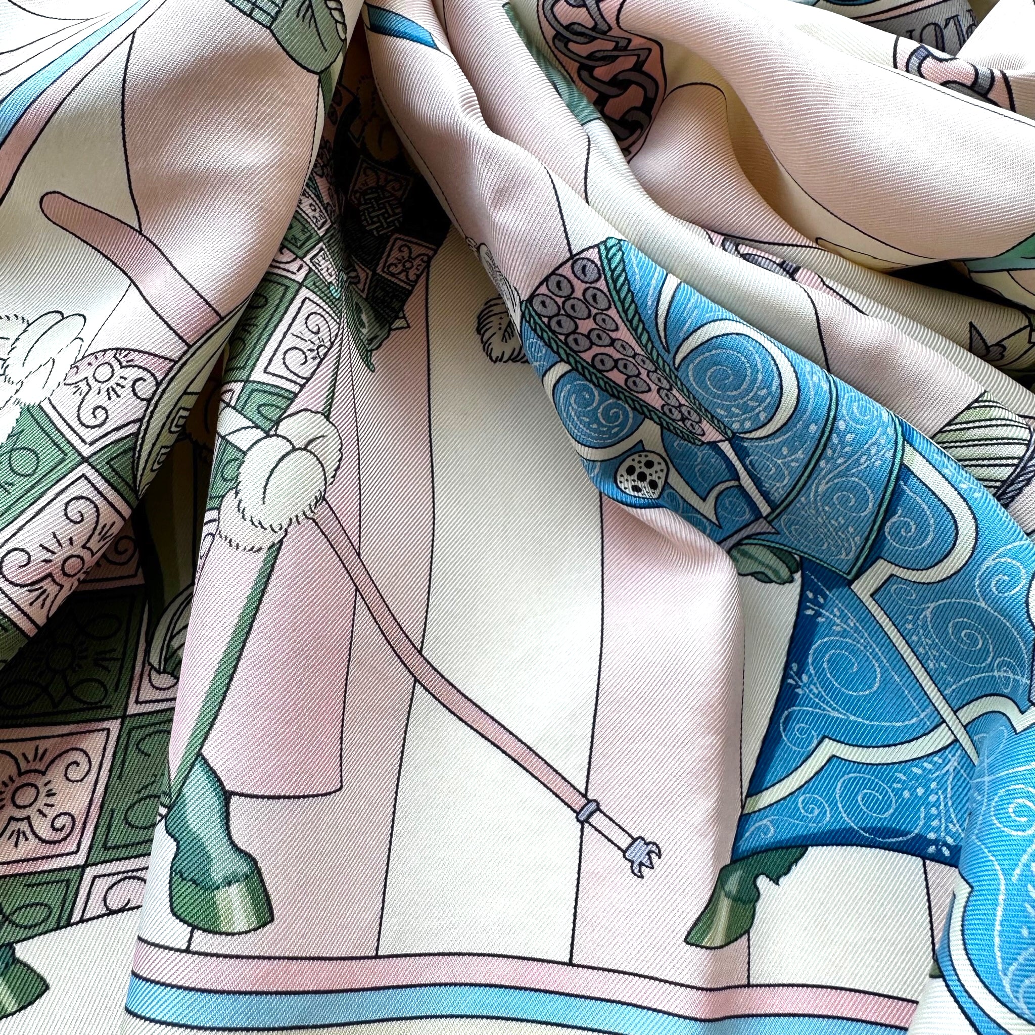 SHOCKS IN FEATHER - Hermès scarf 90 cm