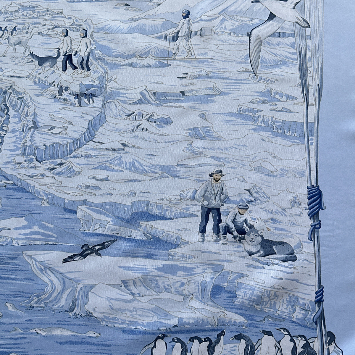 Carré Hermès Hommage à Shackleton Zoé Pauwels 90 cm soie, rame encordée, albatros et manchots